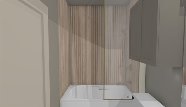 bathroom with bathtub / shower combination