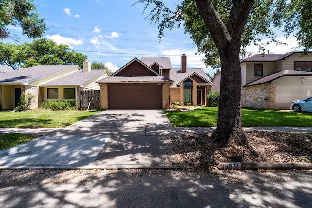 single story home featuring a front lawn