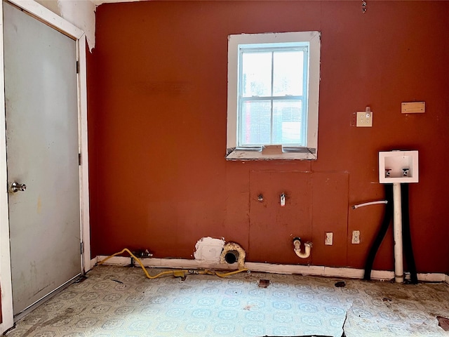 laundry room with hookup for a washing machine and hookup for a gas dryer