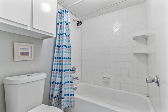 bathroom featuring toilet and shower / tub combo with curtain