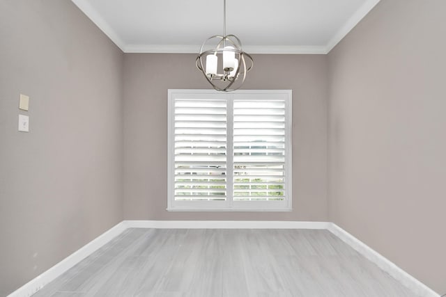 18306 Fresh Air Ct, Houston, TX 77084 - empty room featuring an inviting chandelier, light wood-style flooring, crown molding, and baseboards