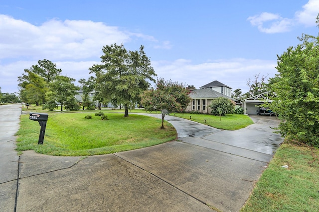 exterior space featuring a front yard