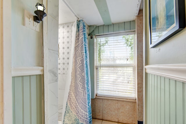 bathroom with curtained shower