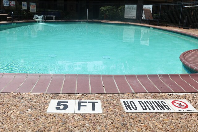 view of swimming pool