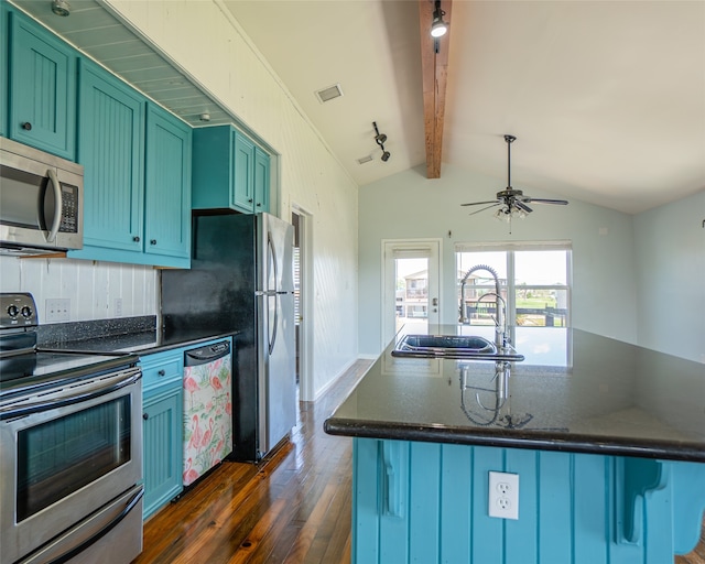 kitchen with tasteful backsplash, stainless steel appliances, dark hardwood / wood-style flooring, sink, and ceiling fan