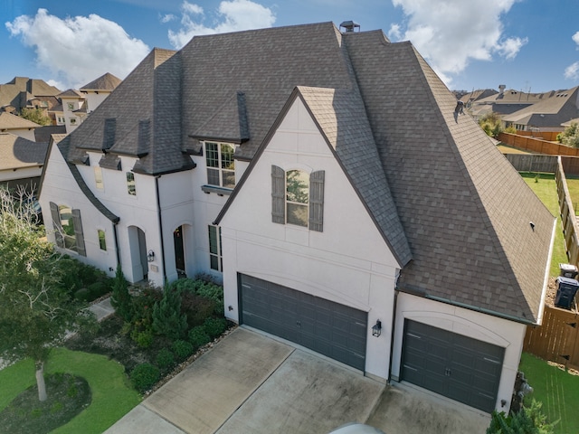 view of front facade featuring a garage