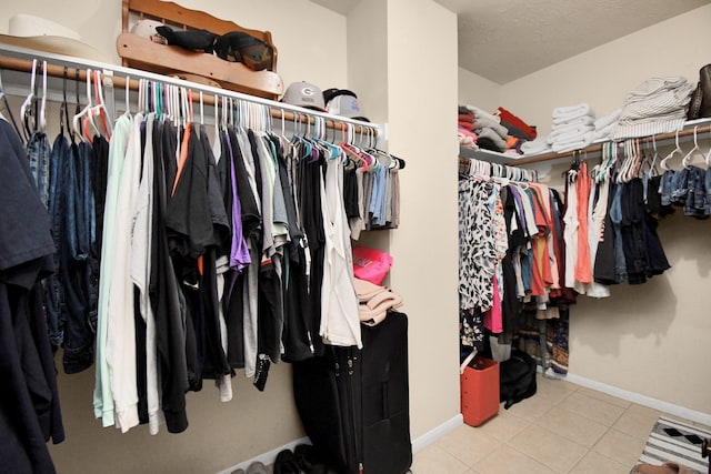 view of spacious closet