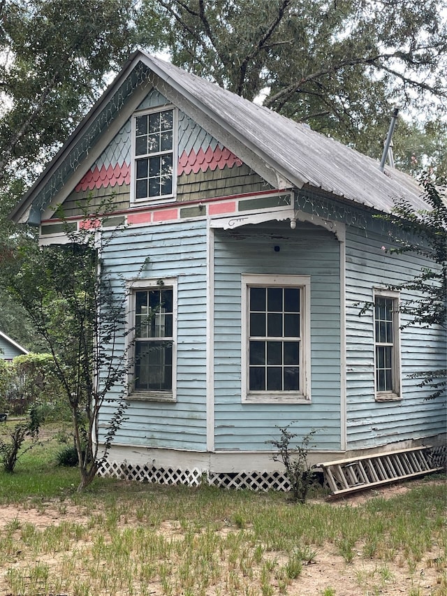 view of side of home