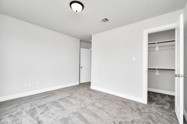 unfurnished bedroom featuring carpet floors