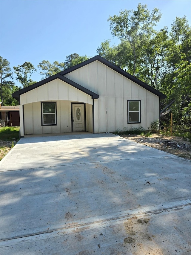27090 Diamond C Rd, Splendora, TX 77372