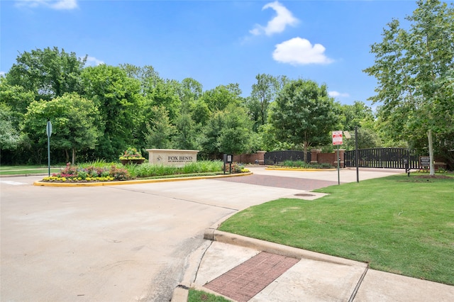 exterior space featuring a lawn