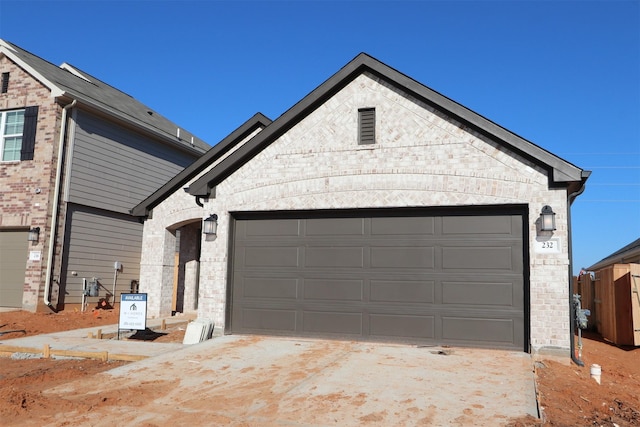 view of front facade featuring a garage