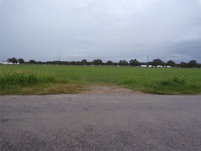 000 Earl St, El Campo, TX 77437