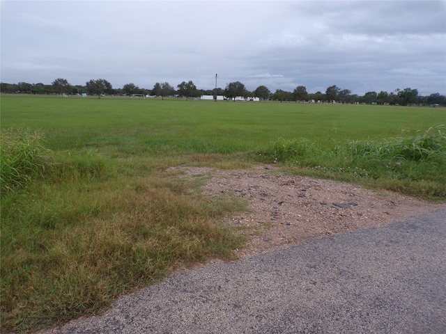 000 Earl St, El Campo, TX 77437