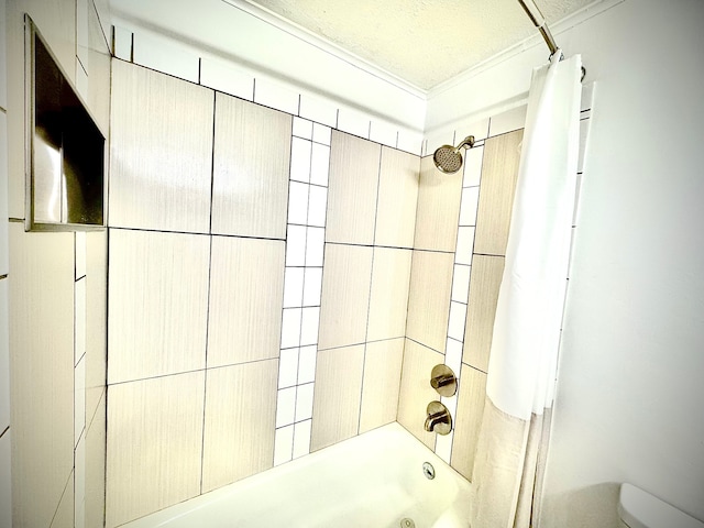 bathroom featuring crown molding, toilet, and shower / bathtub combination with curtain