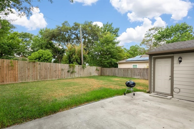 view of yard with a patio area