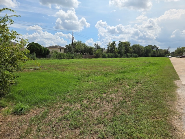 Listing photo 2 for 0 Charles Ln, Sugar Land TX 77498