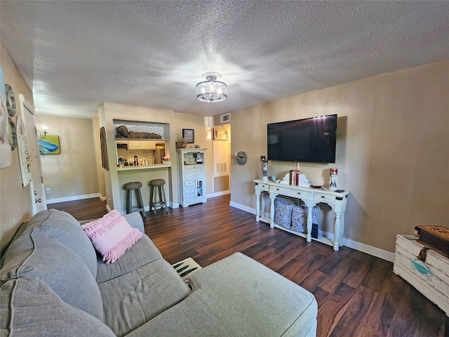 Listing photo 2 for 3300 Pebblebrook Dr Unit 69, Seabrook TX 77586