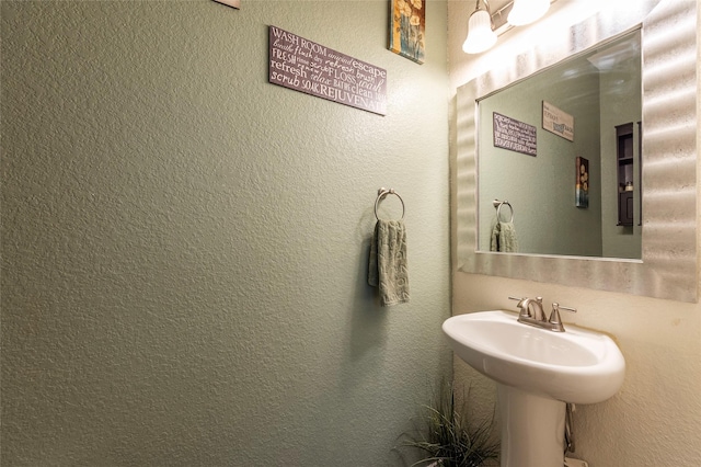 16555 Mandate Dr, Houston, TX 77049 - view of bathroom