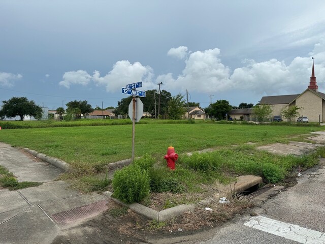 1119 6th St N, Texas City, TX 77590 - photo 14