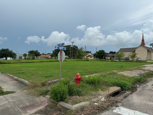 1119 6th St N, Texas City, TX 77590 - photo 10