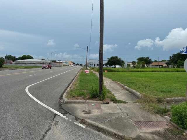 1119 6th St N, Texas City, TX 77590 - photo 13