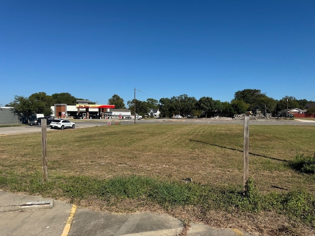 1119 6th St N, Texas City, TX 77590 - photo 2