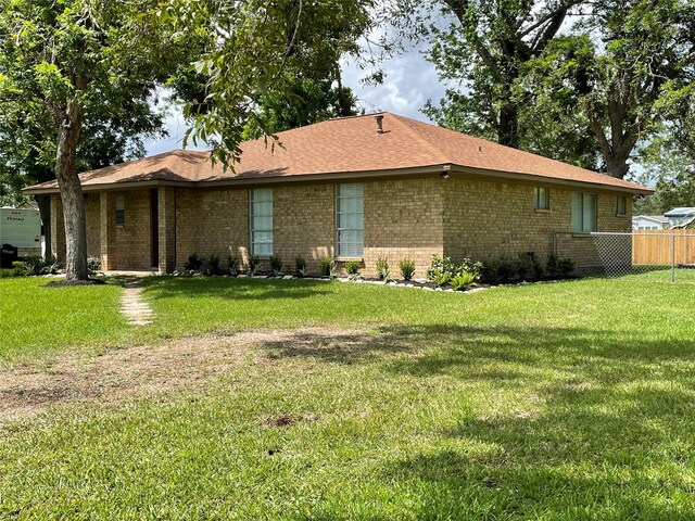 102 Cotton St, Jones Creek, TX 77541 - photo 2
