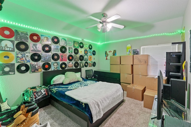 bedroom with carpet and ceiling fan