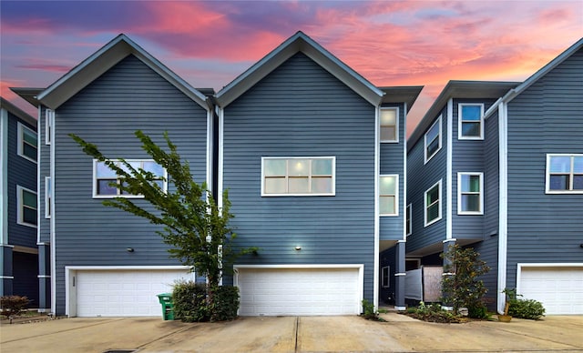 view of front facade featuring a garage