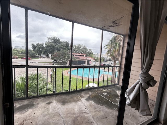 view of unfurnished sunroom