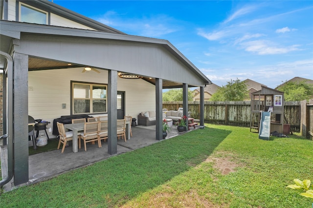 view of yard with a patio area and an outdoor hangout area