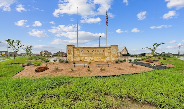 view of community / neighborhood sign