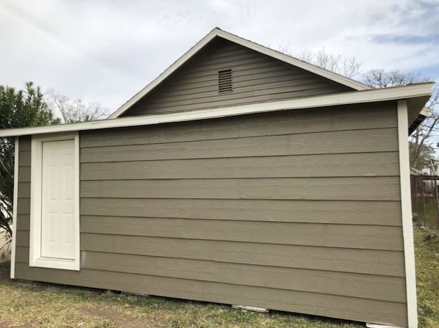 view of outbuilding