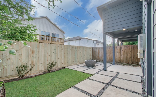 view of yard with a patio area