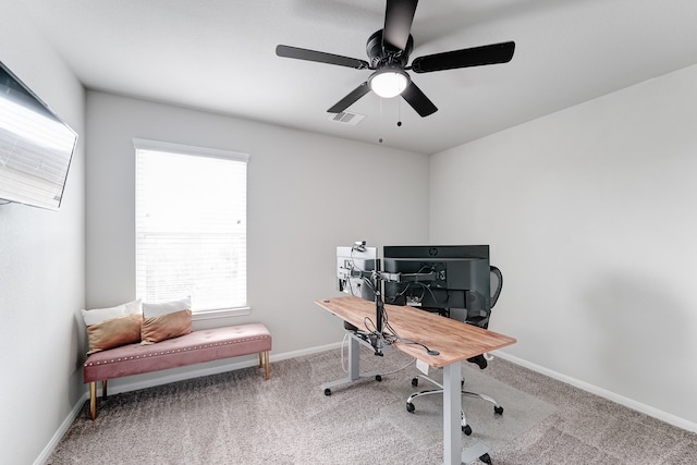 office area with a wealth of natural light, carpet, and ceiling fan