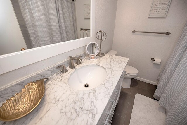 3821 Nasa Rd Unit 1, Seabrook, TX 77586 - full bathroom featuring vanity, tile patterned floors, and a shower with curtain