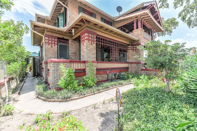 view of front of home featuring a porch