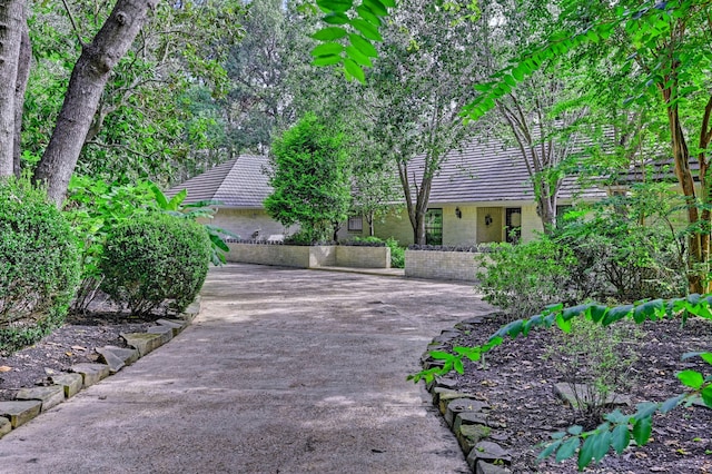 view of front of property