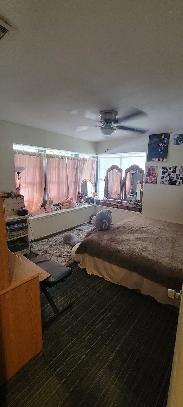 bedroom with ceiling fan