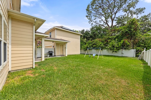 view of yard featuring a patio area