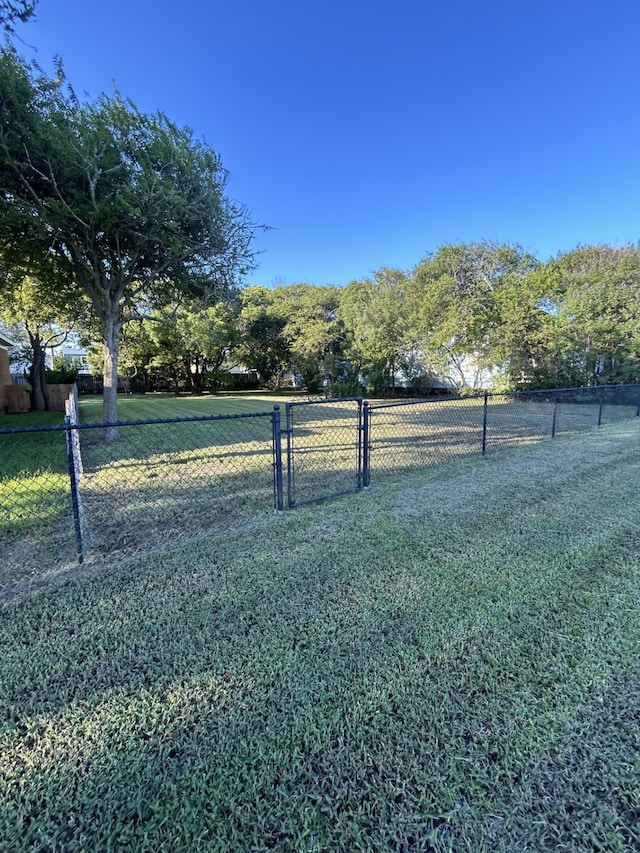 4324 Avenue S 1/2 Ave S 1/2, Galveston, TX 77550 - photo 6