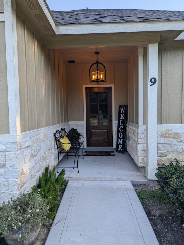 property entrance featuring covered porch