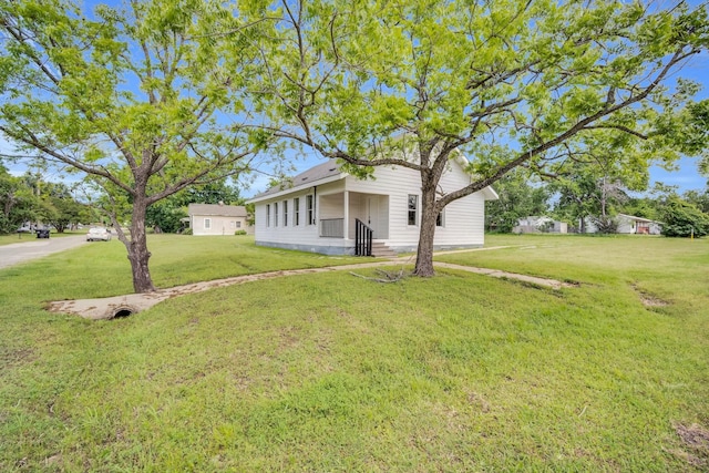 view of front of house with a front yard