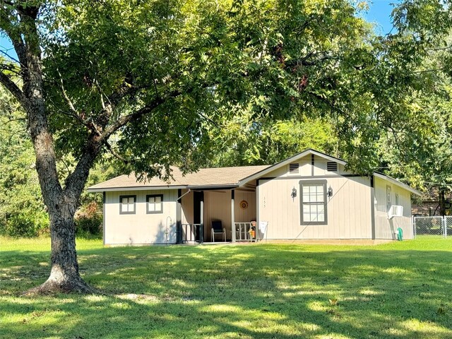 exterior space featuring a front lawn