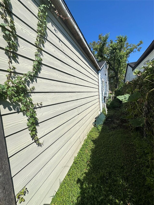 view of home's exterior