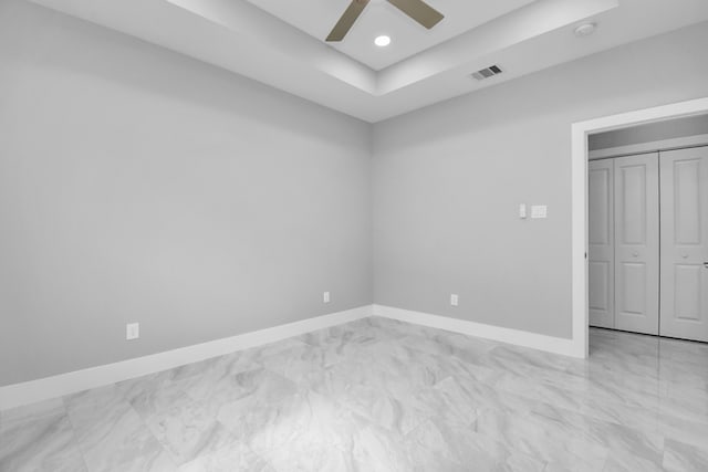 unfurnished room featuring ceiling fan