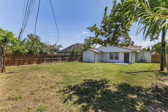 view of yard with a patio