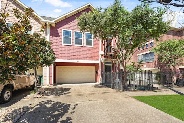 view of front facade featuring a garage