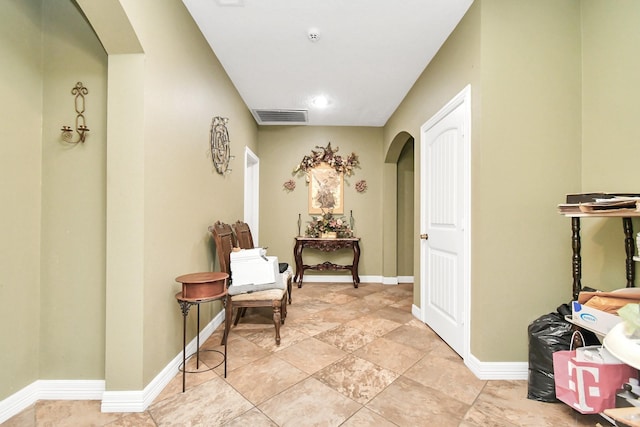 10510 Crosby Lynchburg Rd, Crosby, TX 77532 - hallway featuring arched walkways, baseboards, and recessed lighting
